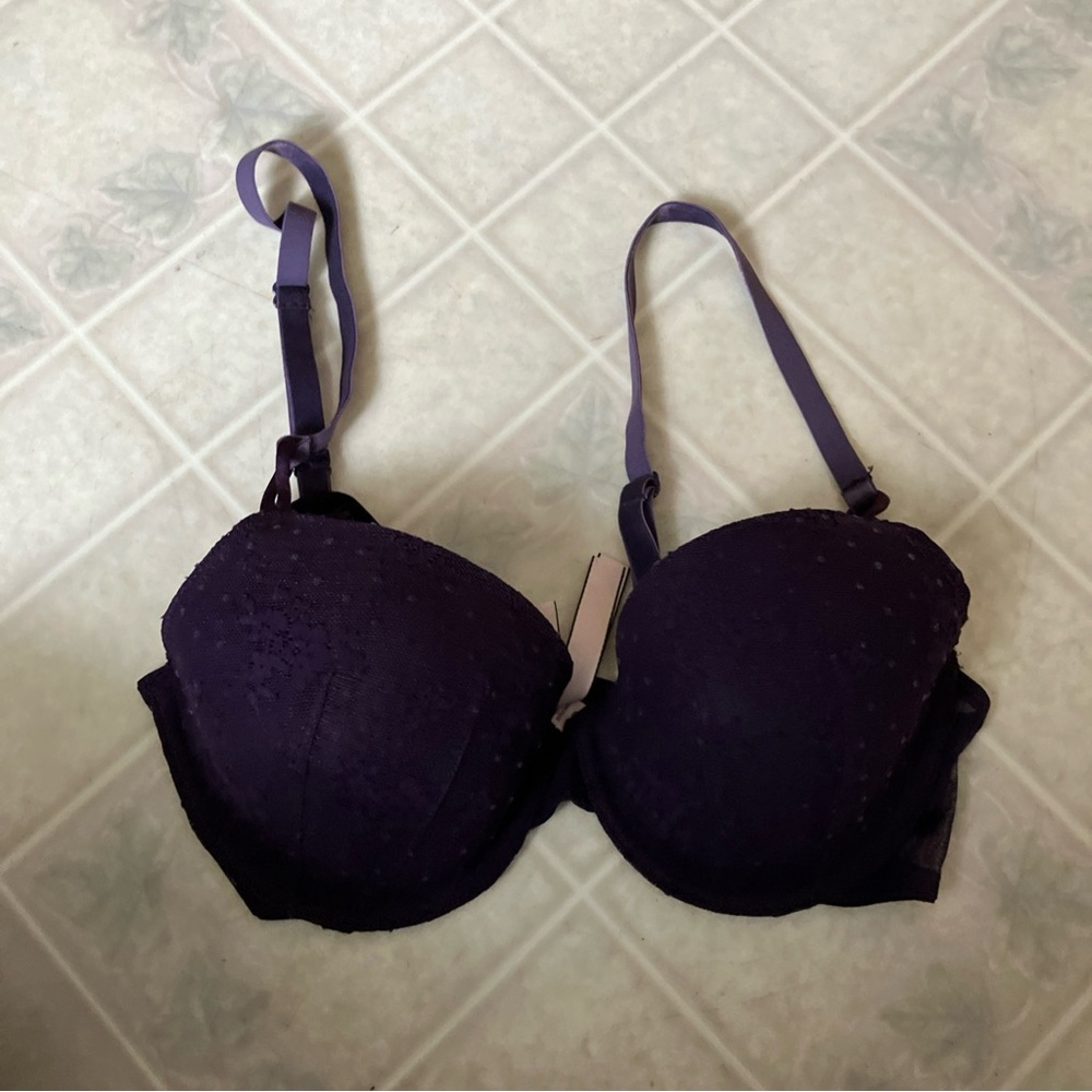 Victoria's Secret Lined Demi Purple Lace Velvet Strap Bra size 38B‎